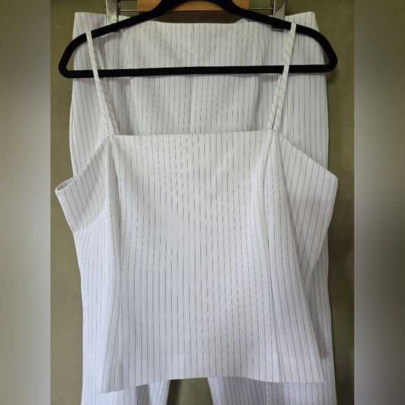 Vanity Fair | Elegant White Women's Pant & Tank Top Set, Size 16 - Picture 2 of 11